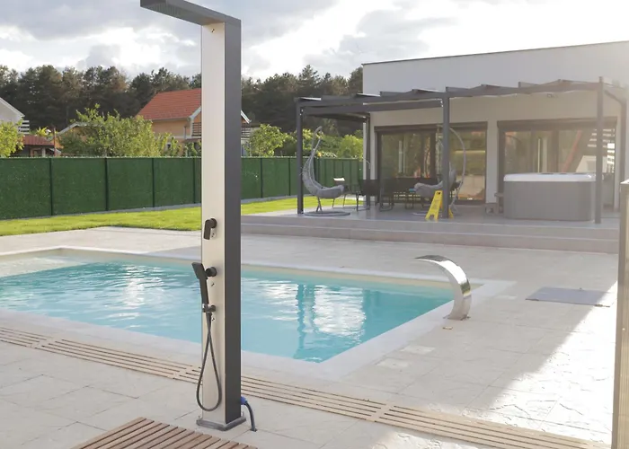 Casa vacanze Danka Pool House