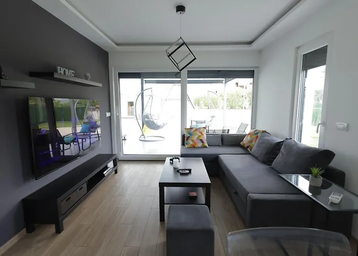 Danka Pool House Casa vacanze Usije